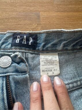 Vintage 90’s GAP Reverse Fit Women's Light Blue Jeans - Size 8R